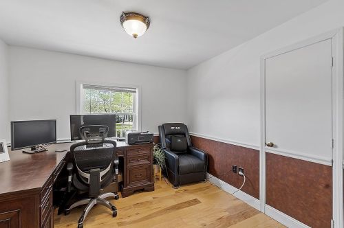 16 Dumaine Ave, Nashua NH  03063-1033 exterior