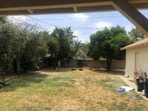 558 Hawthorne St, Ontario, CA 91764-1823