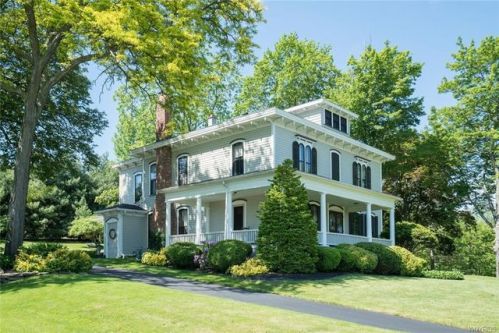 4400 Lower Mountain Rd, Pendleton, NY 14094-8822