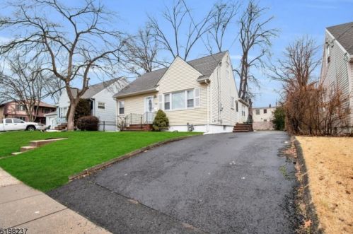 229 Aurore St, Roselle, NJ 07203-1713