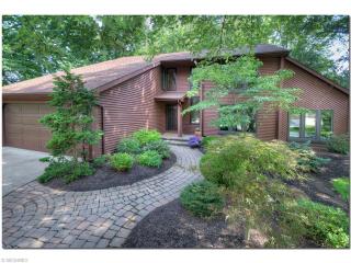 3843 Willow Run, Cleveland, OH 44145-5702