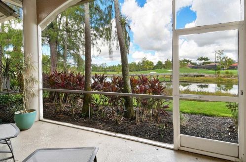 3071 Terramar Dr, Naples, FL 34119-7702