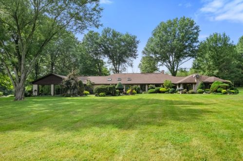 46 Cheslock Rd, Canonsburg, PA 15317-4841
