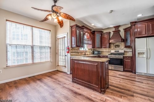 1 Crestview Dr, Hackettstown NJ  07840-5673 exterior