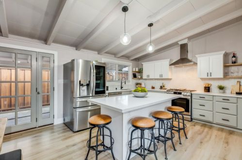 774 Lakewood Dr, Sunnyvale CA  94089-2505 exterior