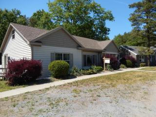 128 Sunnyside Rd, Glens Falls, NY 12804-7758