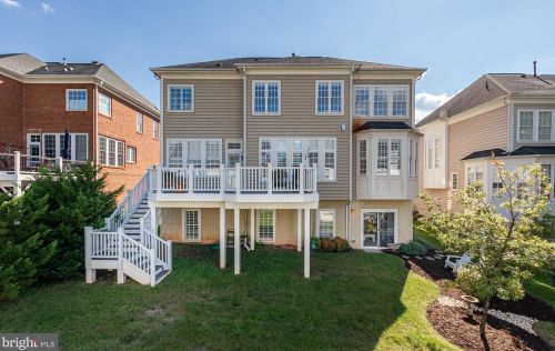 18345 Mid Ocean Pl, Leesburg VA 20176-7451 exterior