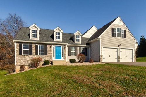 10 Larensen Rdg, Bloomfield, CT 06002-1872