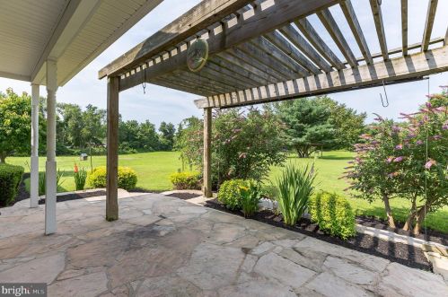 428 New Freedom Rd, Berlin Boro NJ  08009-9514 exterior