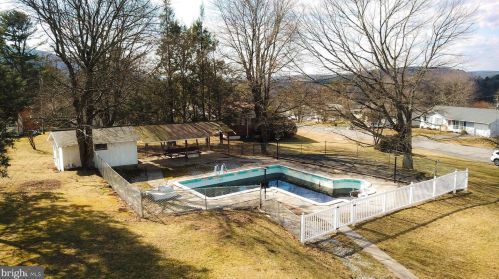 671 Mill St, Palmerton PA  18071-9770 exterior