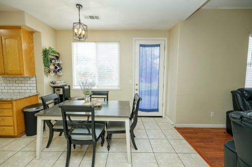 2135 Canyon Creek Ct, Newman CA  exterior