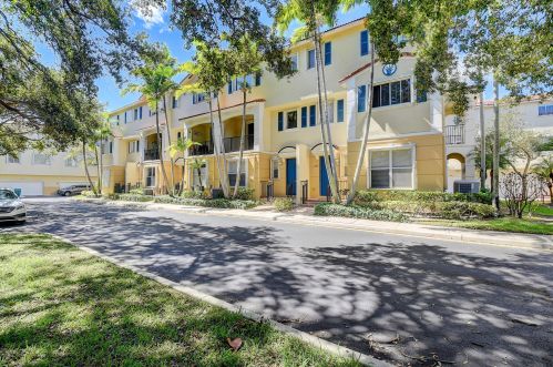 3174 Greenleaf Cir, Boynton Beach, FL 33426-8664