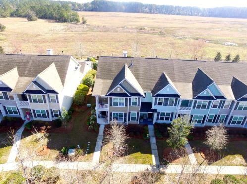 2096 Promenade Ct, Mount Pleasant SC  29466-7231 exterior