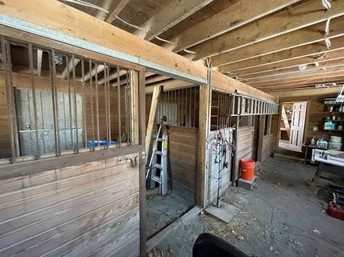 128 Pound Rd, Cumberland RI  02864-2706 exterior