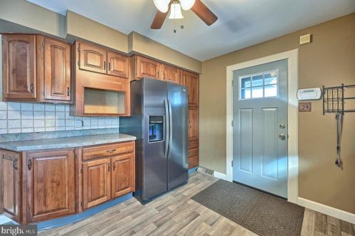 7211 Jefferson St, Harrisburg PA 17111-5246 exterior