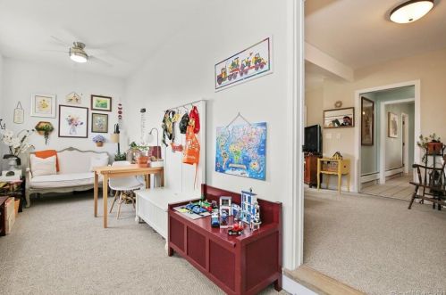 144 Wardwell St, Stamford, CT 06902-6037