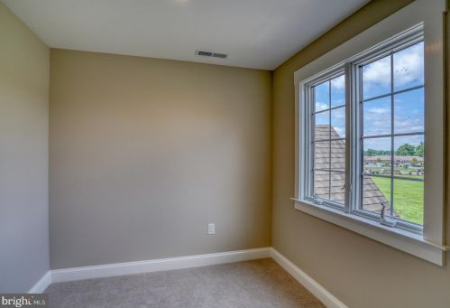 94 Wolf Creek Cir, Dover DE  19901-4917 exterior