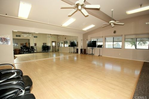 5200 Irvine Blvd, Irvine CA 92620-2013 exterior