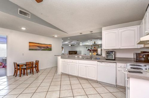 1144 Westwood Dr, Lutz FL  33549-4129 exterior