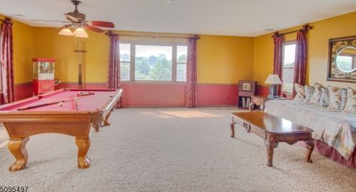 25 Martingale Dr, Wantage NJ  07461-2857 exterior