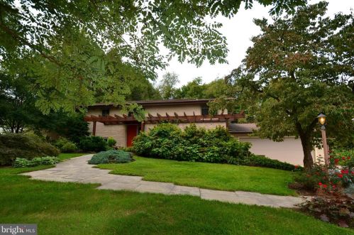 114 Sand Rd, Swatara, PA 17033-2145