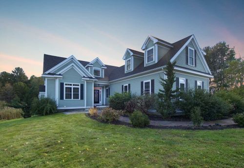 19 Schooner Dr, Dover, NH 03820-5018
