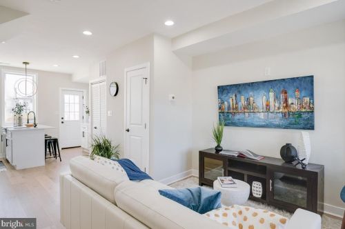 617 18th St, Washington DC 20020-6812 exterior