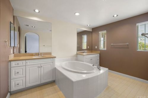 766 Olive St, Anaheim CA  92805-2733 exterior