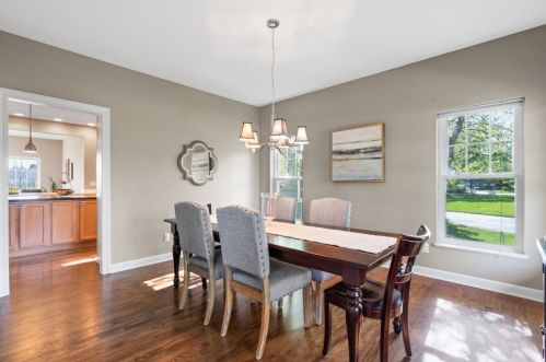 1465 Glen Oaks Ln, Thiensville WI  53092-2954 exterior