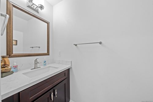 7891 Railroad Ave, Riverside CA  92504-4139 exterior