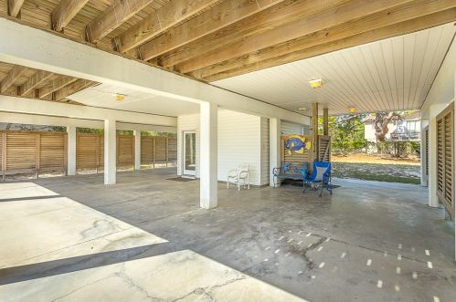 949 Gulf Beach Dr, Saint George Island FL  32328-3002 exterior