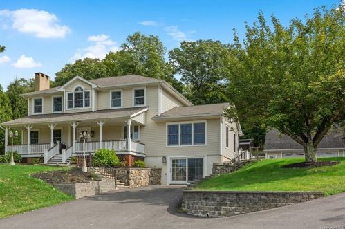 74 Perks Blvd, Nelsonville, NY 10516-3904