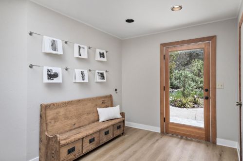 24879 Skyland Rd, Los Gatos, CA 95033-8161