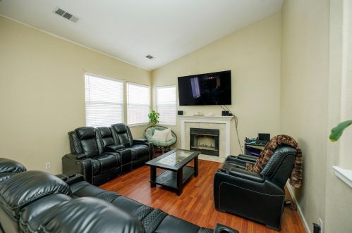 2135 Canyon Creek Ct, Newman CA  exterior