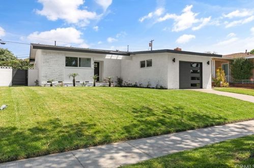 2416 Vuelta Grande Ave, Long Beach, CA 90815-2311