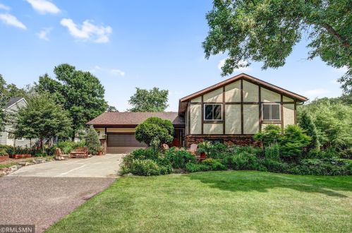 5344 Eagle St, Saint Paul, MN 55110-2329