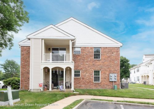 254 Tulip Ln, East Freehold, NJ 07728-4108
