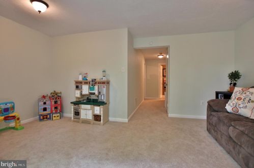 7616 Whitly Way, Lorton VA  22079-1745 exterior