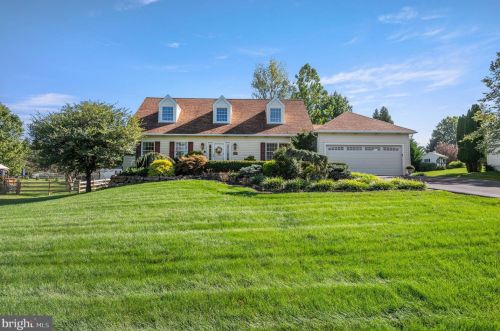 911 Noble Dr, Downingtown, PA 19335-4457