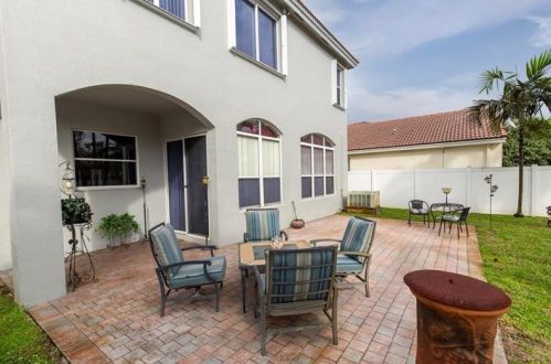 7662 19 St, Hollywood FL 33024-3633 exterior