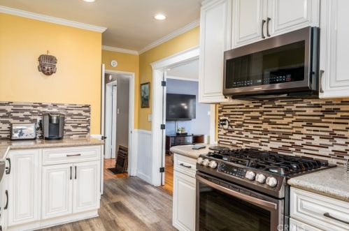 2105 65th St, Long Beach CA  90805-2615 exterior