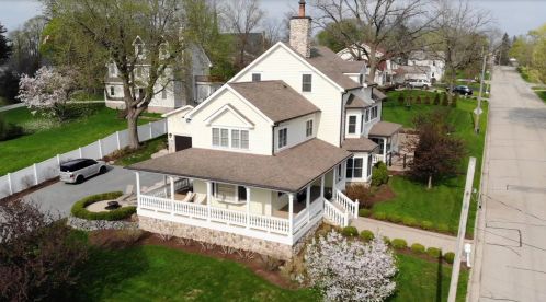 233 Darwin St, Lake Geneva WI  53147-2012 exterior