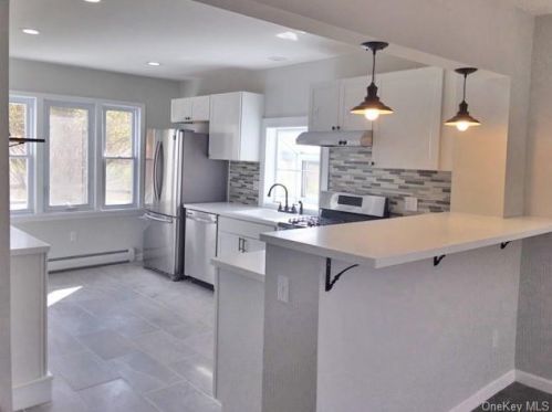 241 Haring Rd, Barryville, NY 12719-5545