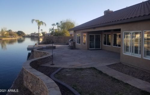 2110 Lake Shore Dr, Casa Grande, AZ 85122-6105