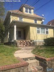 229 Palisade Ave, Englewood NJ  07631-3122 exterior