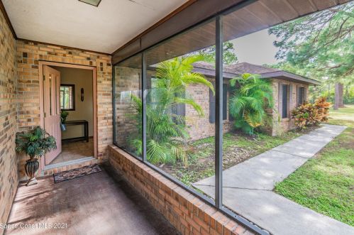 3801 Pine St, Cocoa, FL 32926-2911