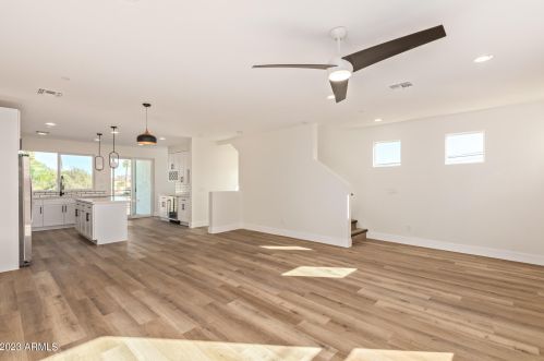 3616 12 St, Phoenix AZ 85024-1762 exterior