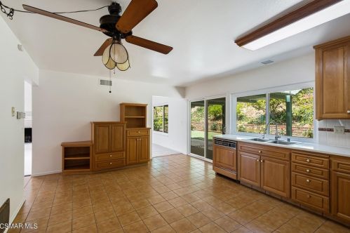 643 Dana Dr, Santa Paula CA  93060-1614 exterior