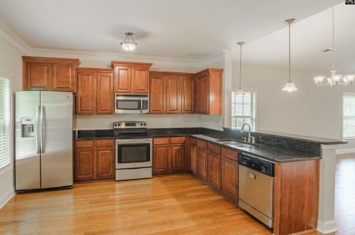 272 Tufton Ct, Cayce-West Columbia SC  29033-2752 exterior