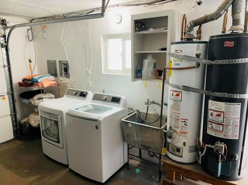 814 Capistrano Pl, San Diego CA 92109-8106 exterior